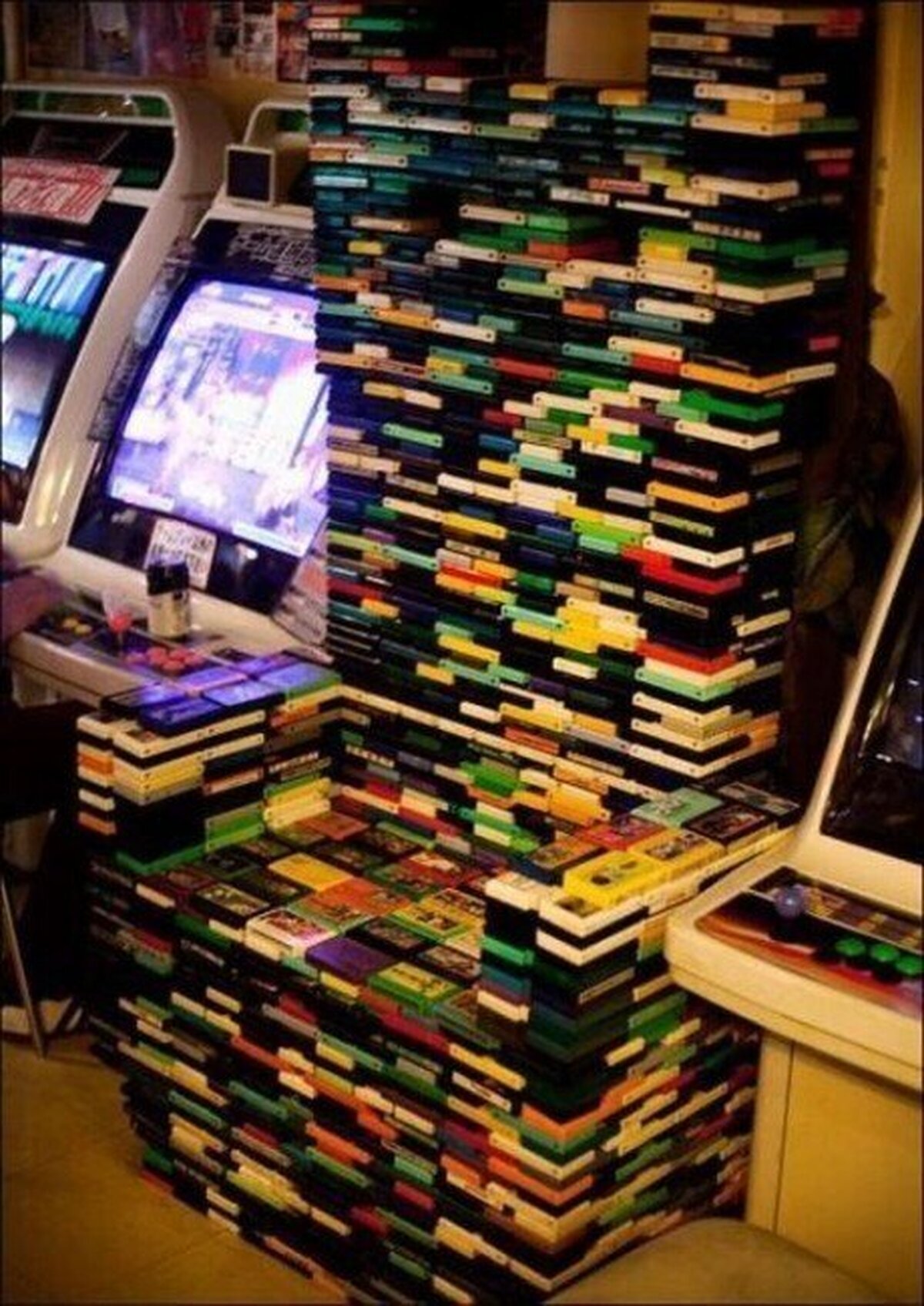 TRONO DE JUEGOS - vs. Juego de Tronos