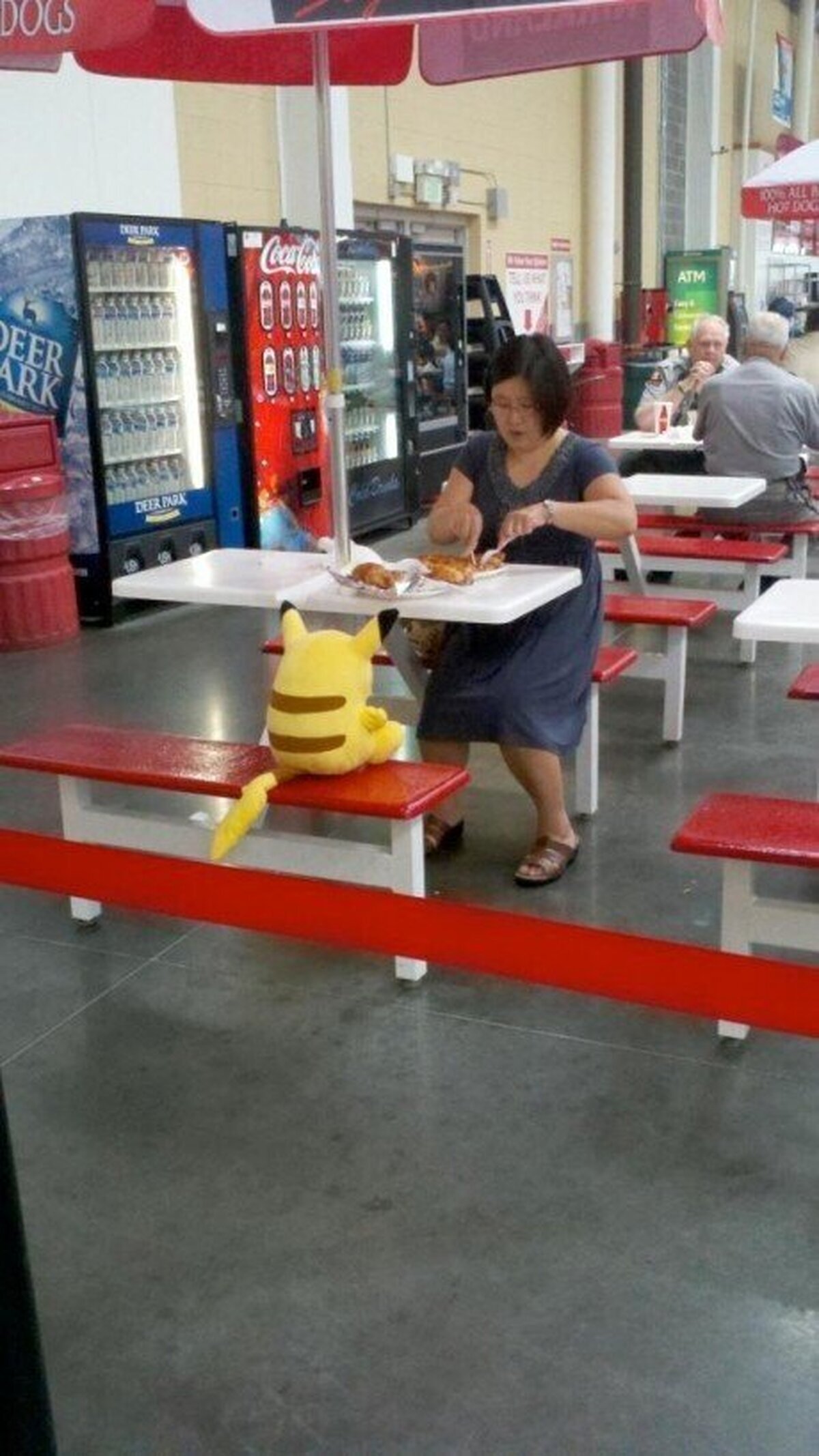 PIKACHU - Hasta él tiene más citas que tú