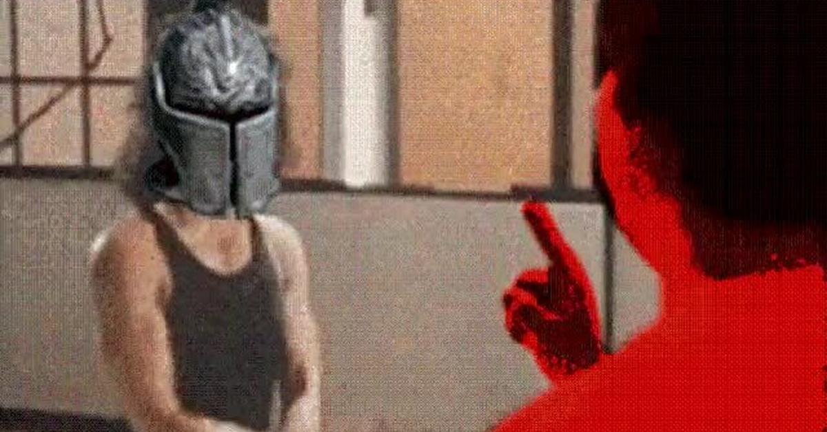 GIF: Cuando invocas a un invasor pasan cosas así
