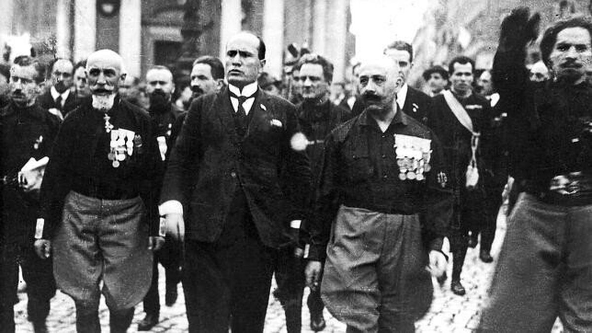  [Opini&oacute;n] &iquest;Es la hermandad del acero fascista?