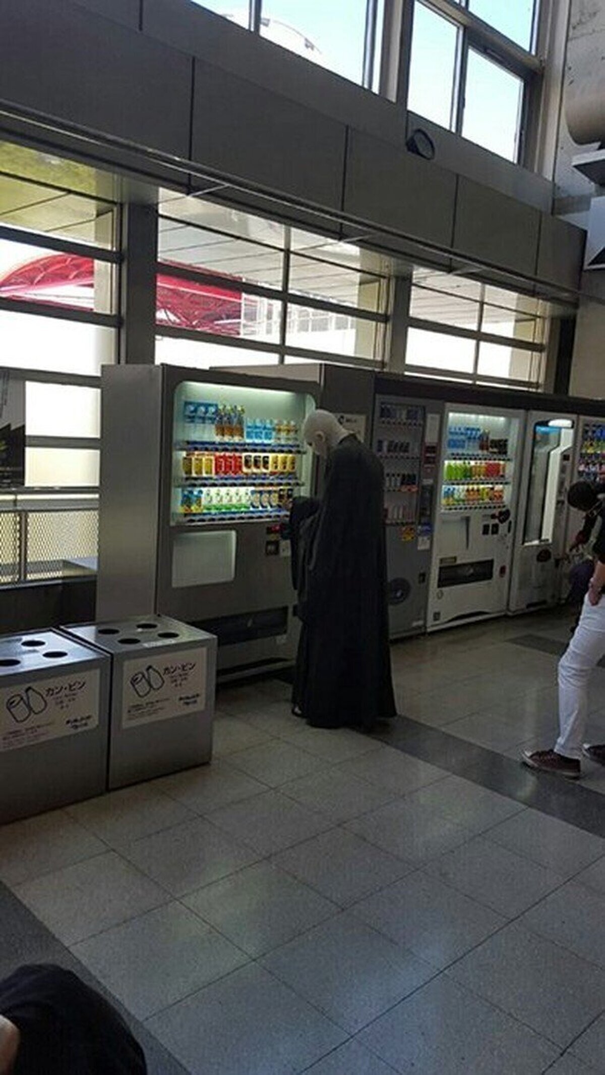 Lord Voldemort ha regresado a por un refresco