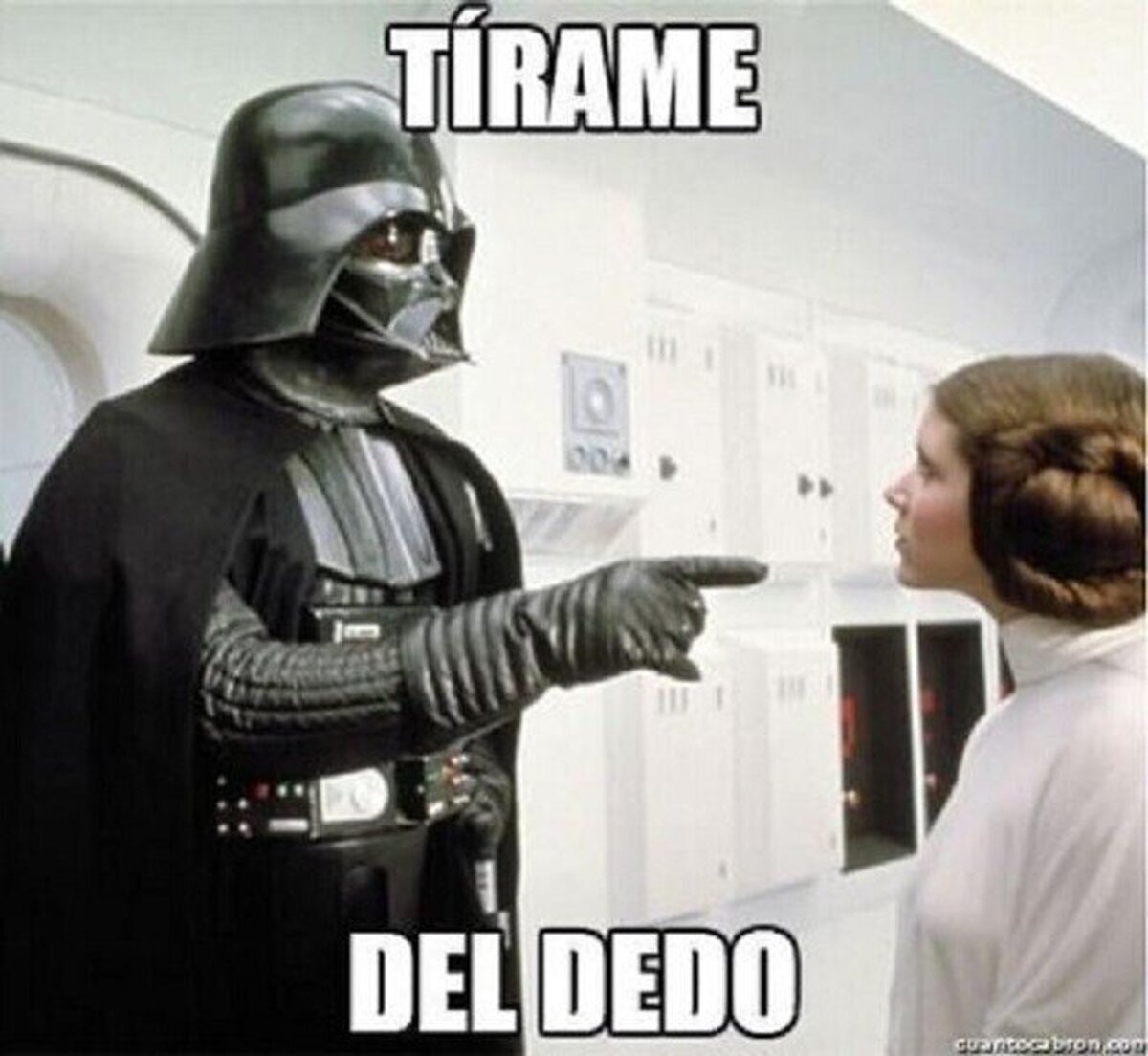 Detrás de ese vozarrón se esconde un bromista