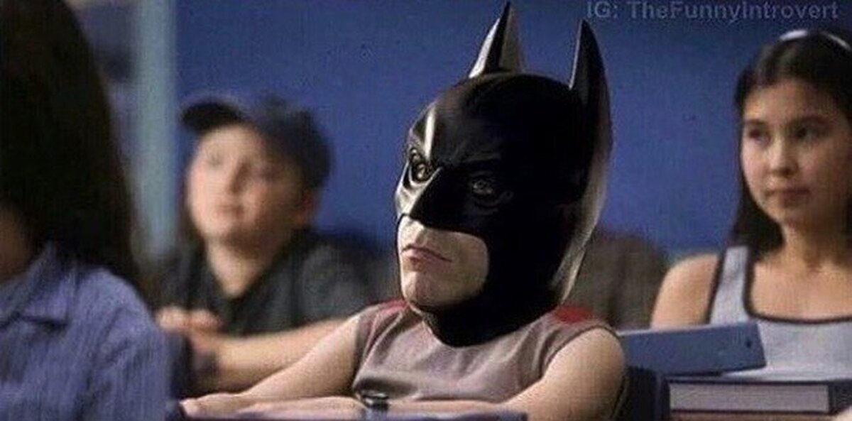 Cuando Batman se porta mal y la profesora amenaza con llamar a sus padres