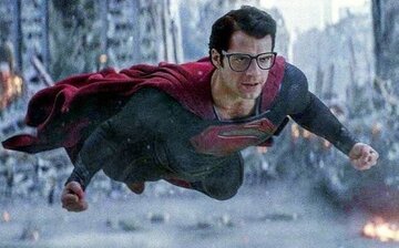superman volando pelicula