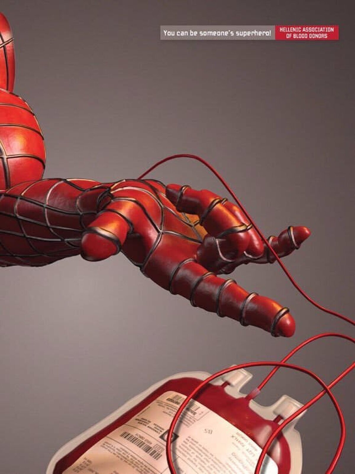 Anuncio para donar sangre. Tú también puedes ser un héroe