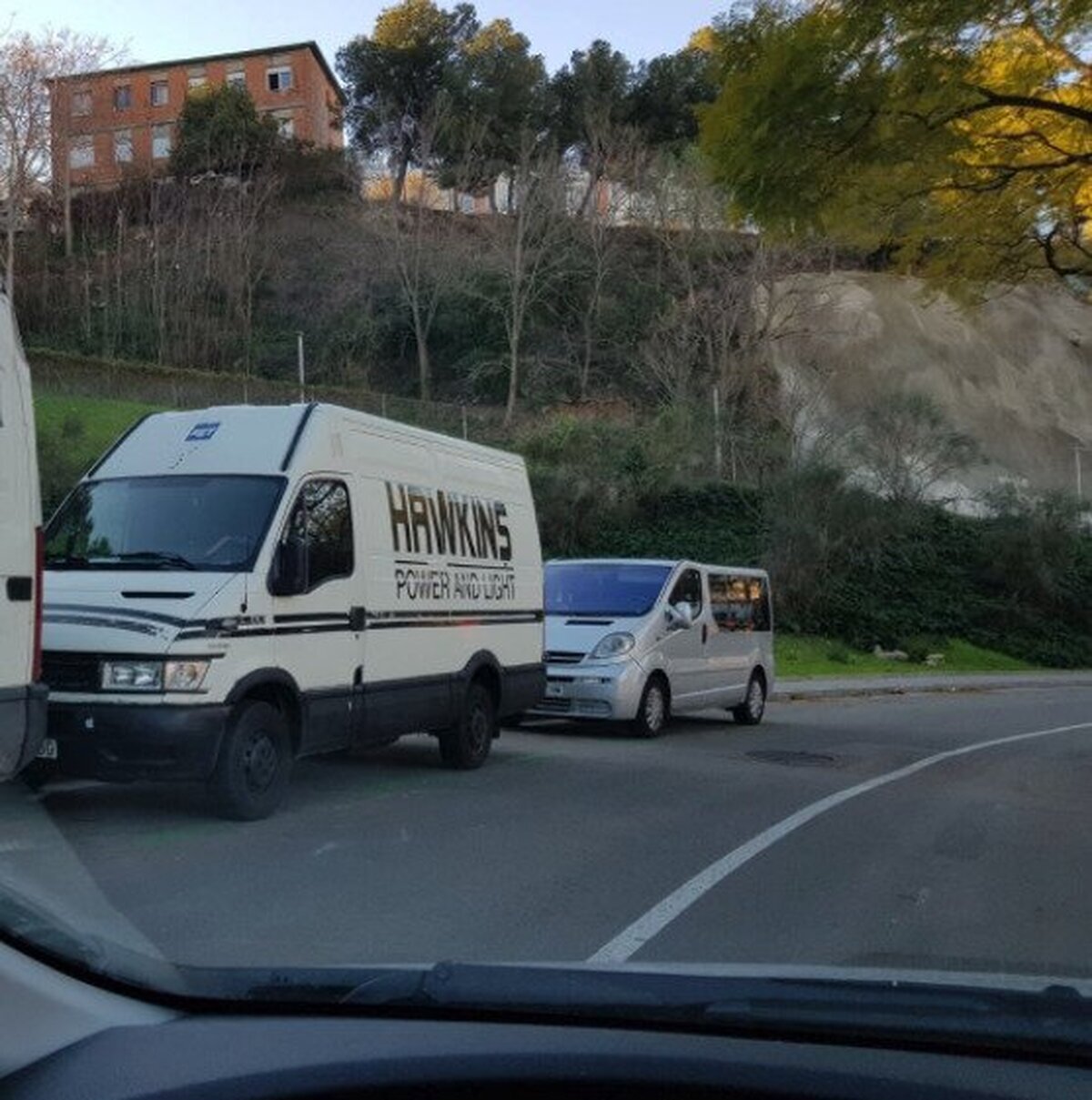 Esta furgoneta de Stranger Things ha sido avistada en Barcelona. Están entre nosotros