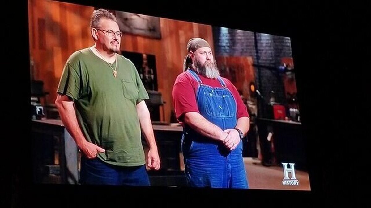 Cuando estás viendo Forjado a Fuego y de repente aparecen Mario y Luigi