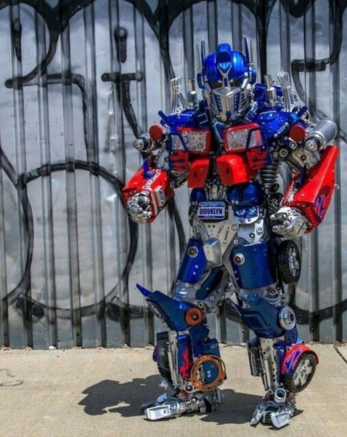 El cosplay infantil más currado de Transformer que hemos visto en nuestra vida
