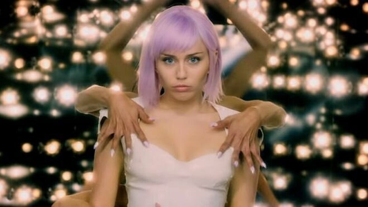 Miley Cyrus confiesa el motivo por el que saldrá en Black Mirror