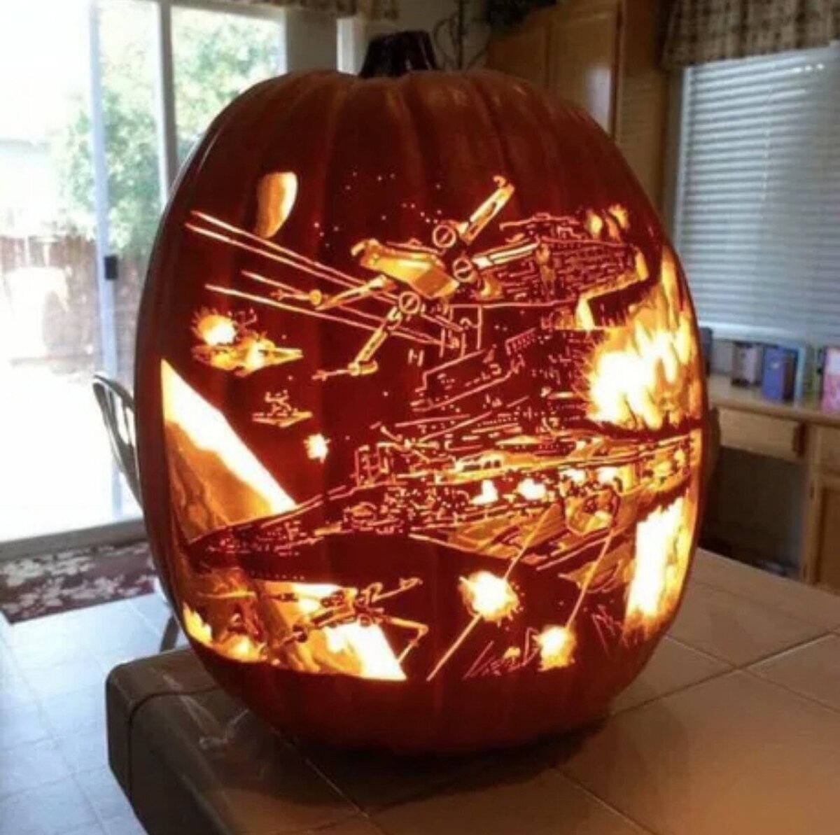 Octubre, se acerca Halloween, se acercan las calabazas decoradas de forma impresionante