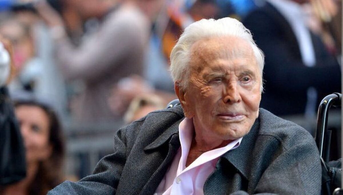 Felicidades al mítico Kirk Douglas que hoy cumple 103 años