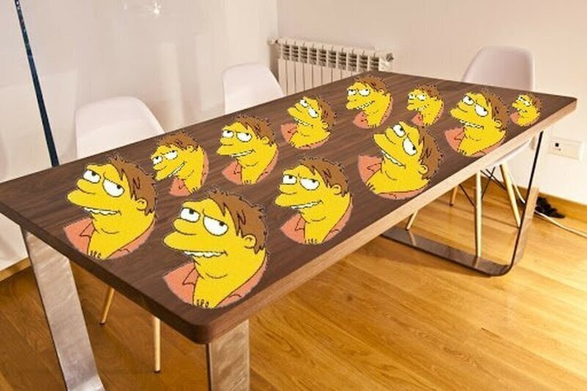 Bueno, pues ya he acabado de Barnyzar la mesa de madera