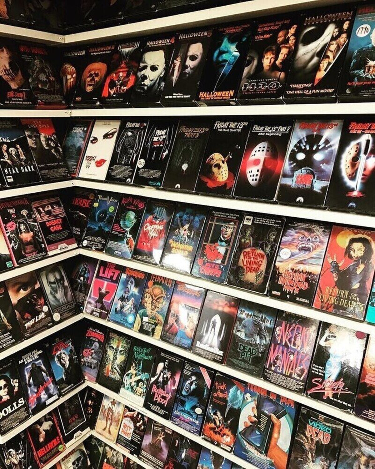 Cuando te apasiona el terror y echas de menos la época de los videoclubs...  