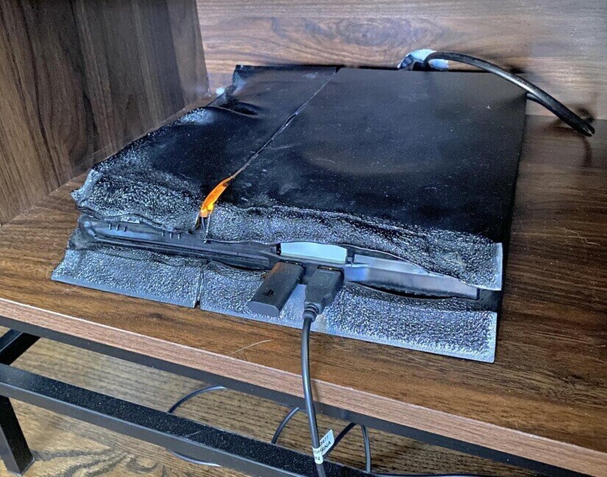 Mi PS4 después de jugar un ratillo a Cyberpunk