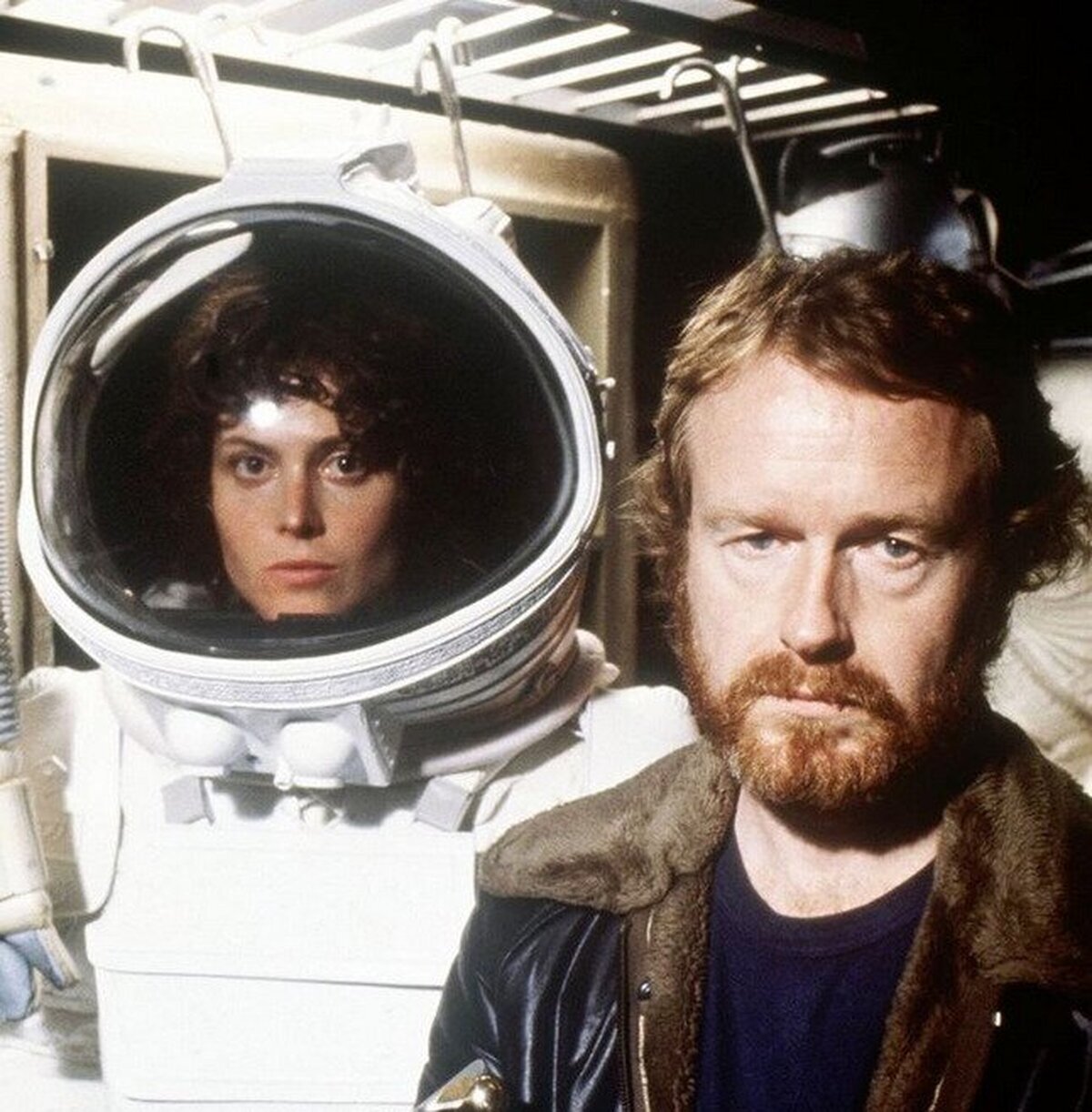 Sigourney Weaver y Ridley Scott en el set de Alien (1979)