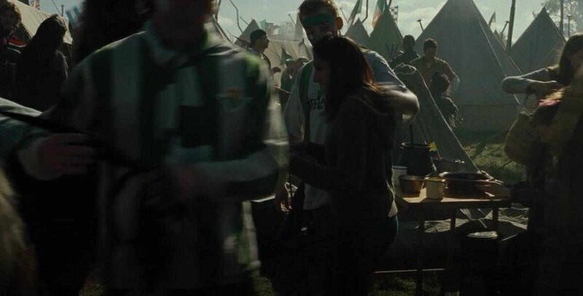 Aunque hayas visto muchas veces "Harry Potter y el Cáliz de Fuego" es posible que nunca te hayas dado cuenta de que sale un hombre con la camiseta del Betis en la escena del mundial de Quidditch
