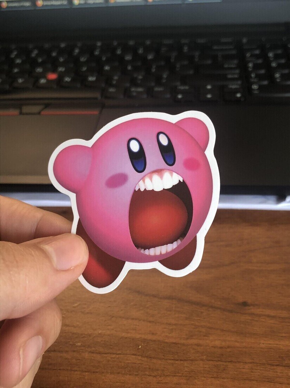 Kirby con dientes es lo más perturbador del mundo