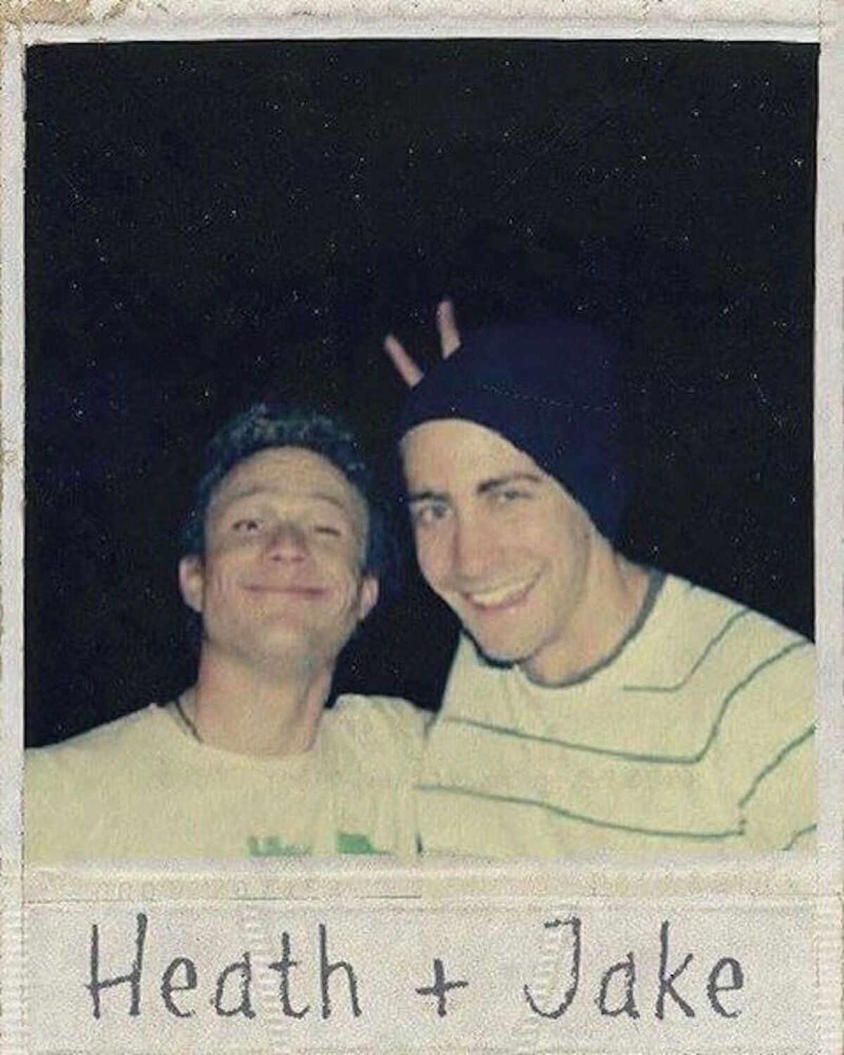 16 años del estreno en cines de BROKEBACK MOUNTAIN, la inolvidable película de Ang Lee con Jake Gyllenhaal y Heath Ledger. La BBC la eligió como una de las 100 mejores películas del siglo XXI