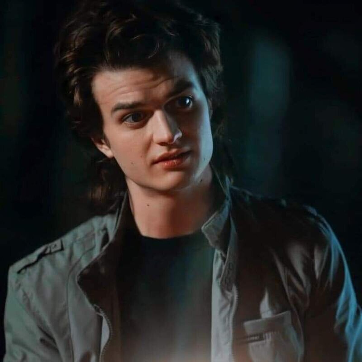 Mi estabilidad emocional depende de que Steve Harrington no muera en los siguientes episodios de #StrangerThings  
