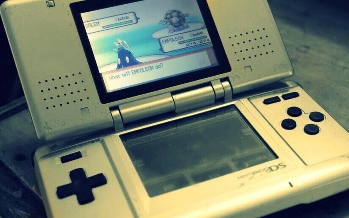 &iquest;Qu&eacute; versiones de #NintendoDS tuviste?? Por @RulerNakano