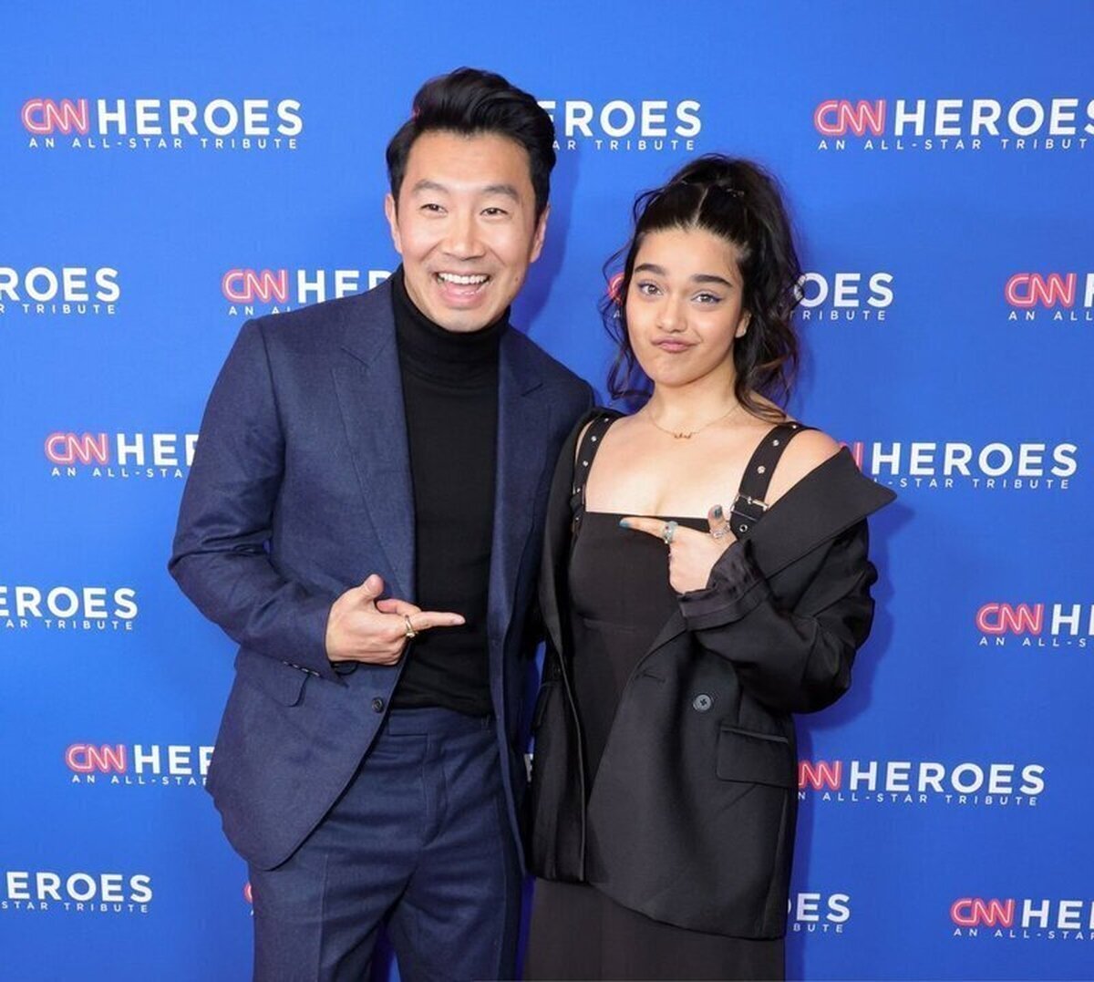 Iman Vellani y Simu Liu 