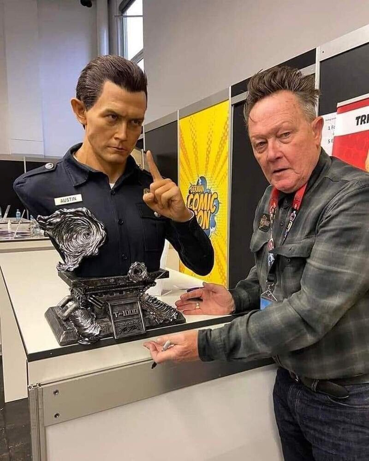 Toda leyenda merece un busto a la altura