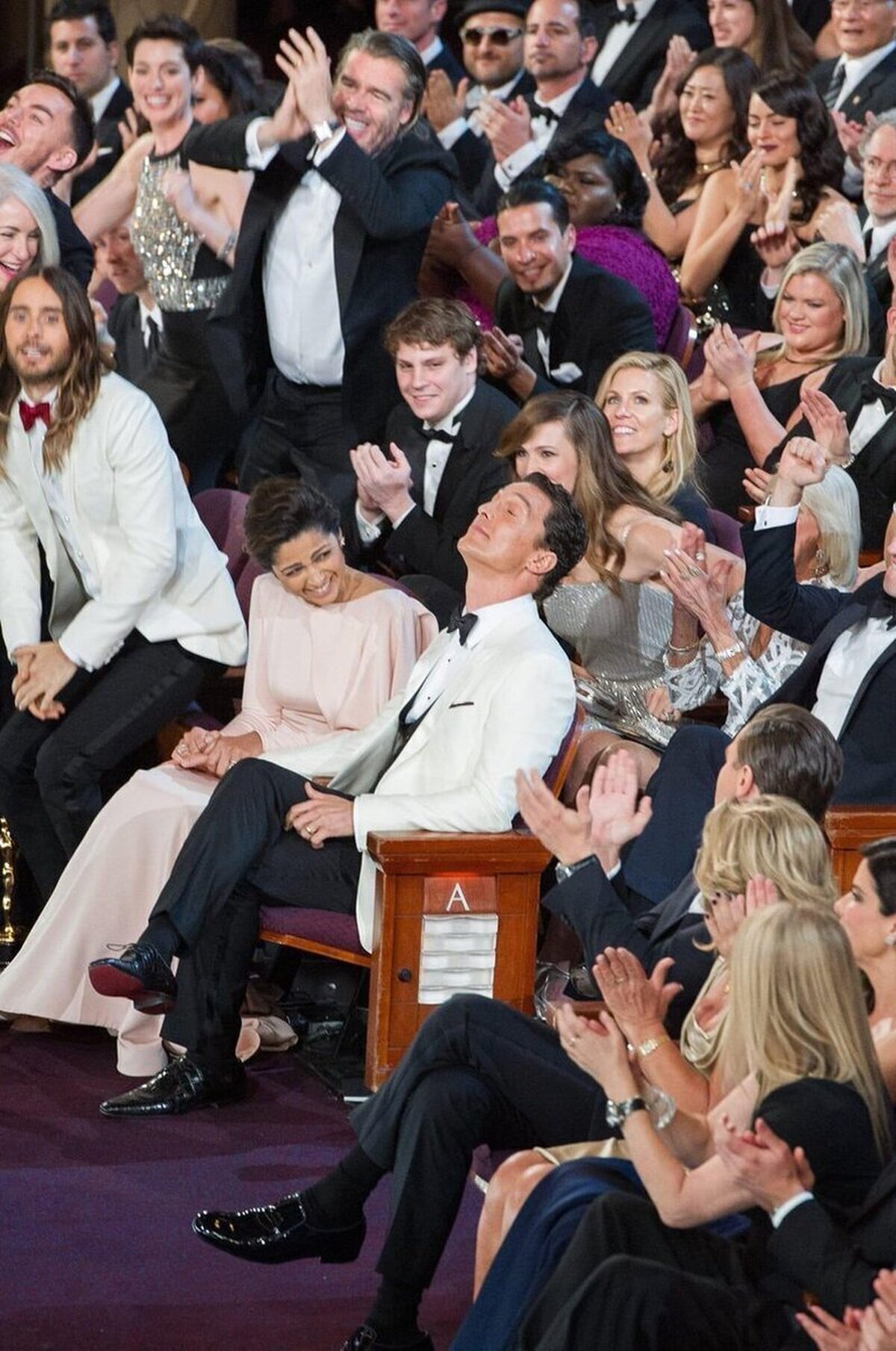 Esta increíble foto fue tomada cuando Matthew McConaughey ganó el Oscar a mejor actor por “Dallas buyers club”  