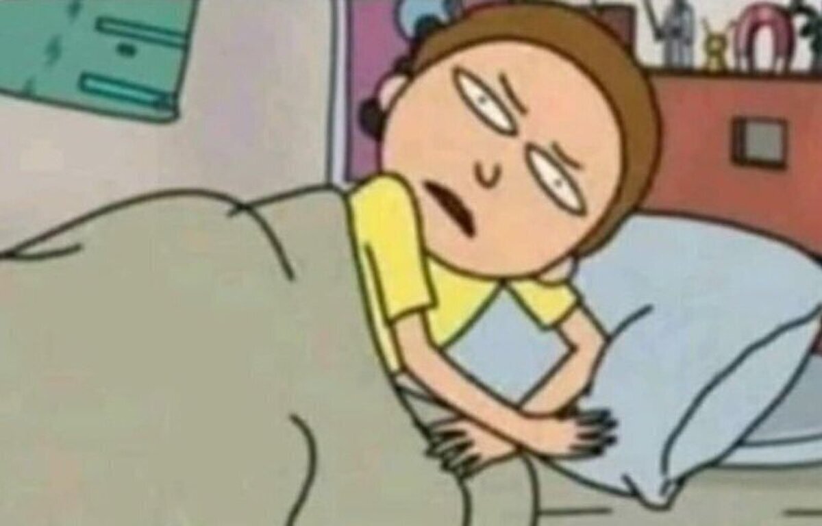 Cuando estás durmiendo y la alarma aún no suena pero la cantidad de tiempo que dormiste te resulta sospechosa  