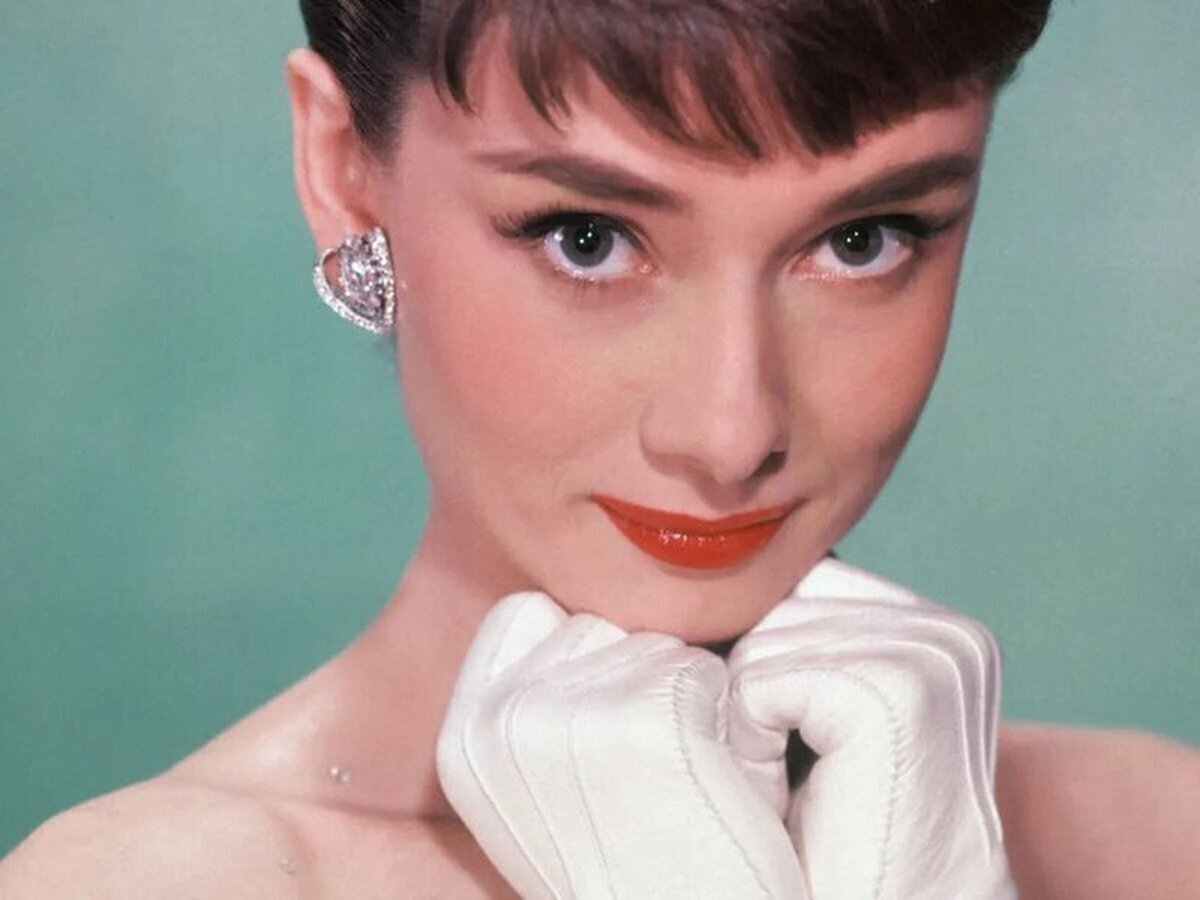 Hoy cumpliría 94 años la maravillosa Audrey Hepburn. ¿Cuál es su actuación favorita tuya?  