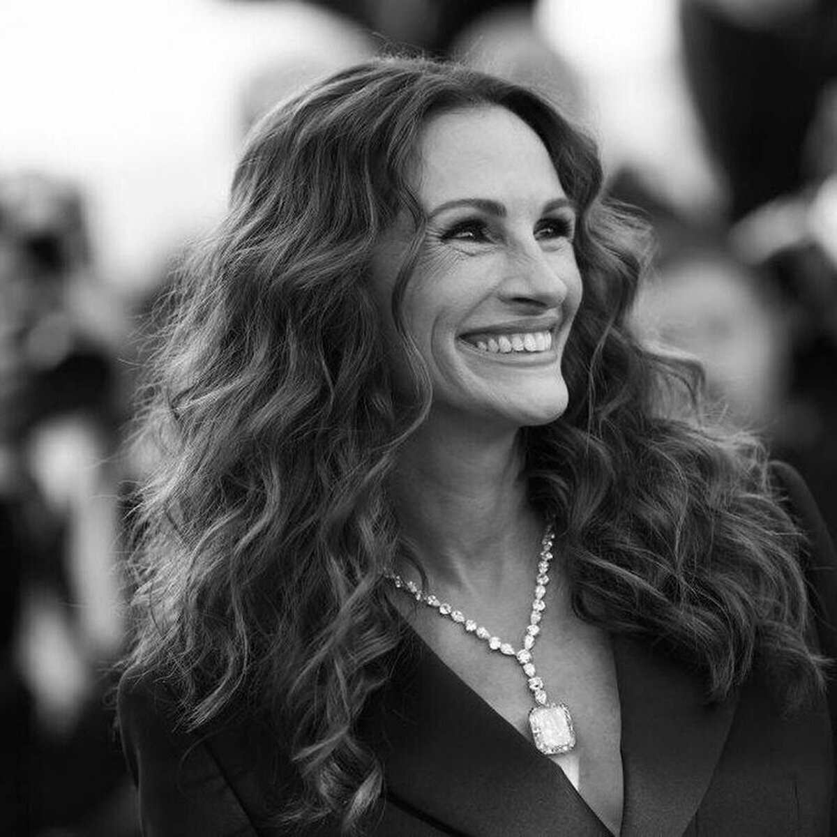 Su risa inmortal de Hollywood y una figura icónica de los 90, la increíble Julia Roberts.  