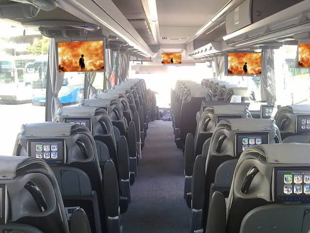 Yo voy a ver Oppenheimer de la manera que Christopher Nolan hubiera querido:En el 2025, en un autobús rumbo a Cuernavaca.