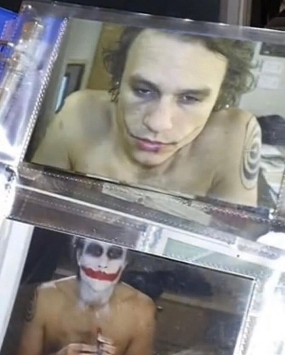 Heath Ledger haciendo su propio maquillaje de Joker para ‘The Dark Knight’ (2008)