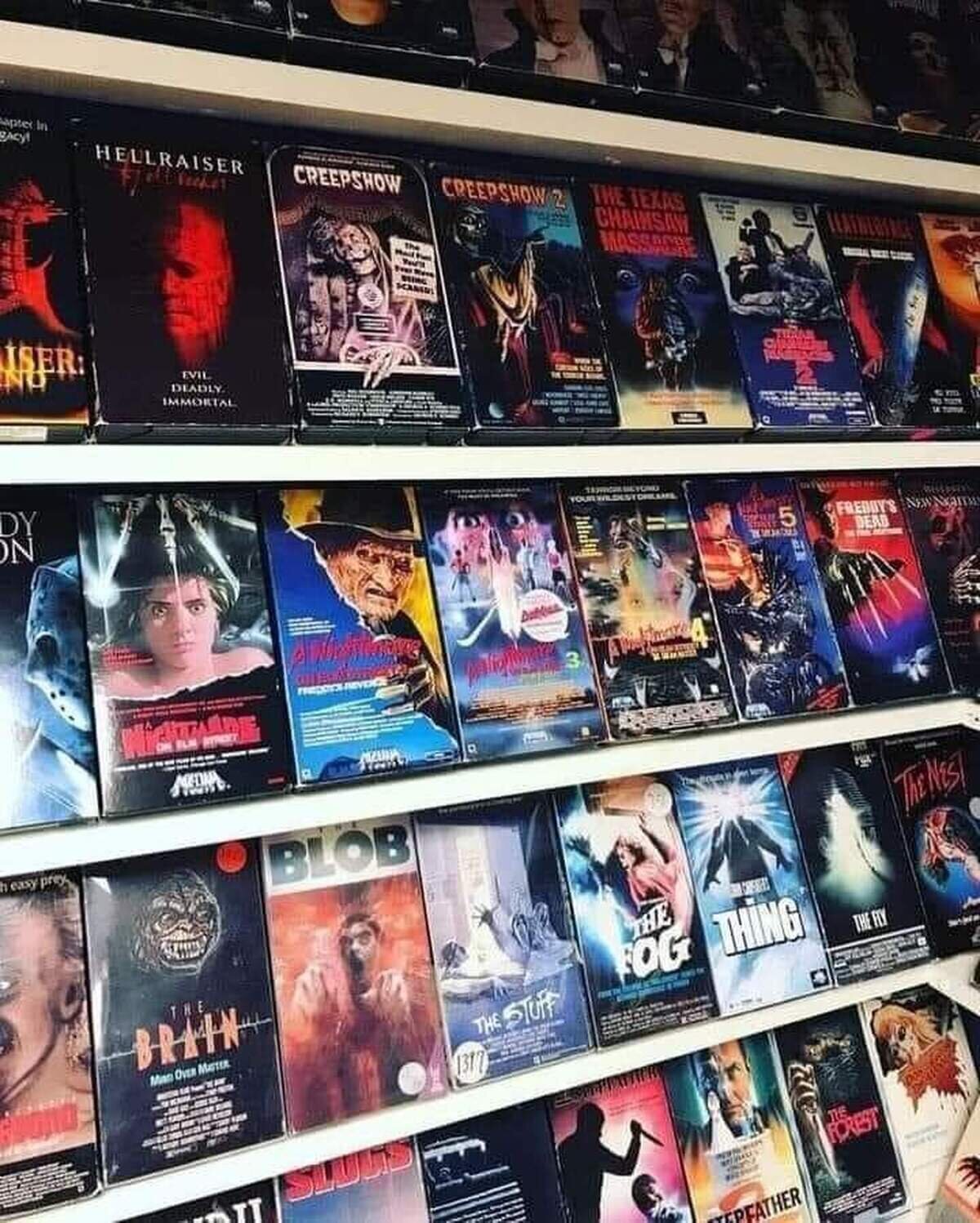 ¿Recordáis como era pasar media tarde eligiendo las pelis que íbamos a ver el fin de semana?.