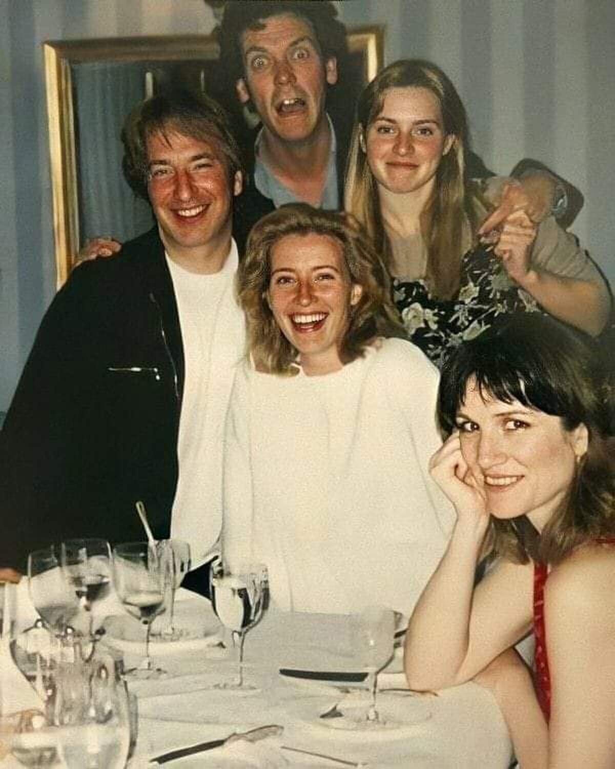 Alan Rickman, Hugh Laurie, Kate Winslet, Harriet Walter y Emma Thomson en 1994.