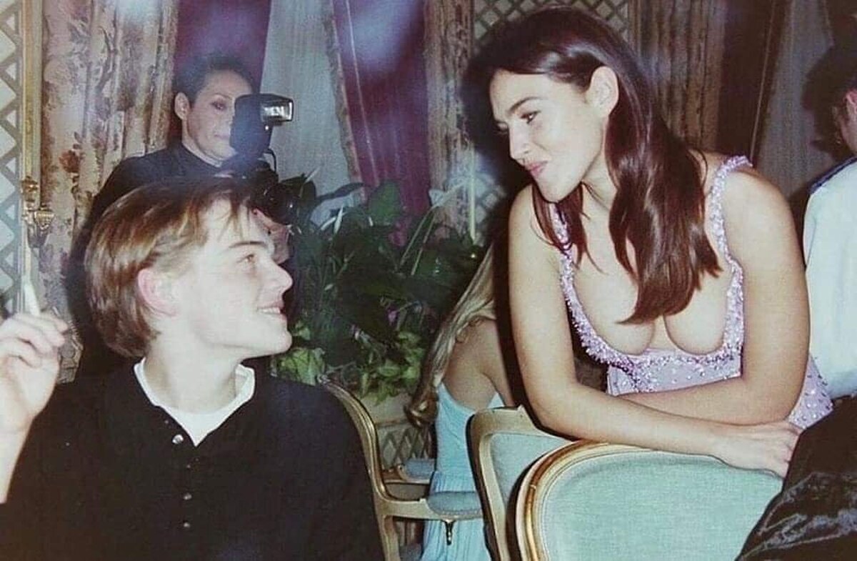 Leonardo DiCaprio y Monica Bellucci en 1995