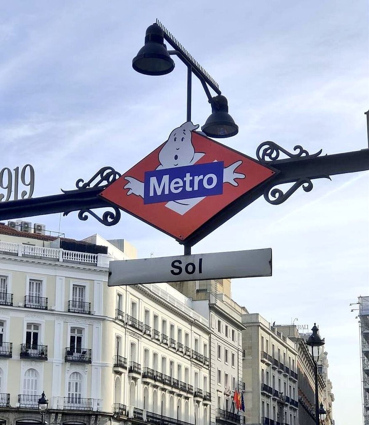 Campaña de publicidad en el metro de Madrid con motivo del estreno de #GhostbustersFrozenEmpire