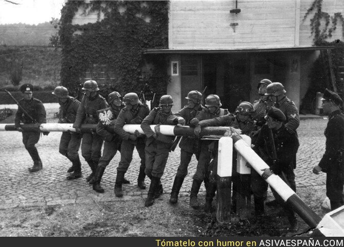 82174 - Mitos de la Segunda Guerra Mundial. La URSS NO invadió Polonia