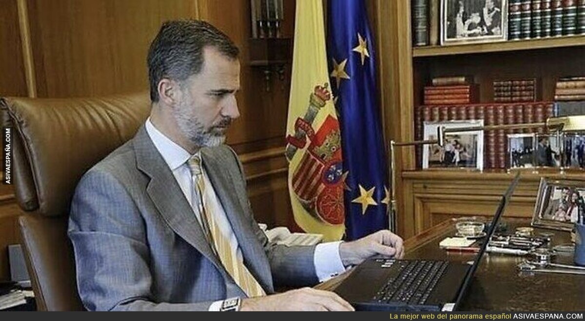 El impostor fingiendo que hace las tareas