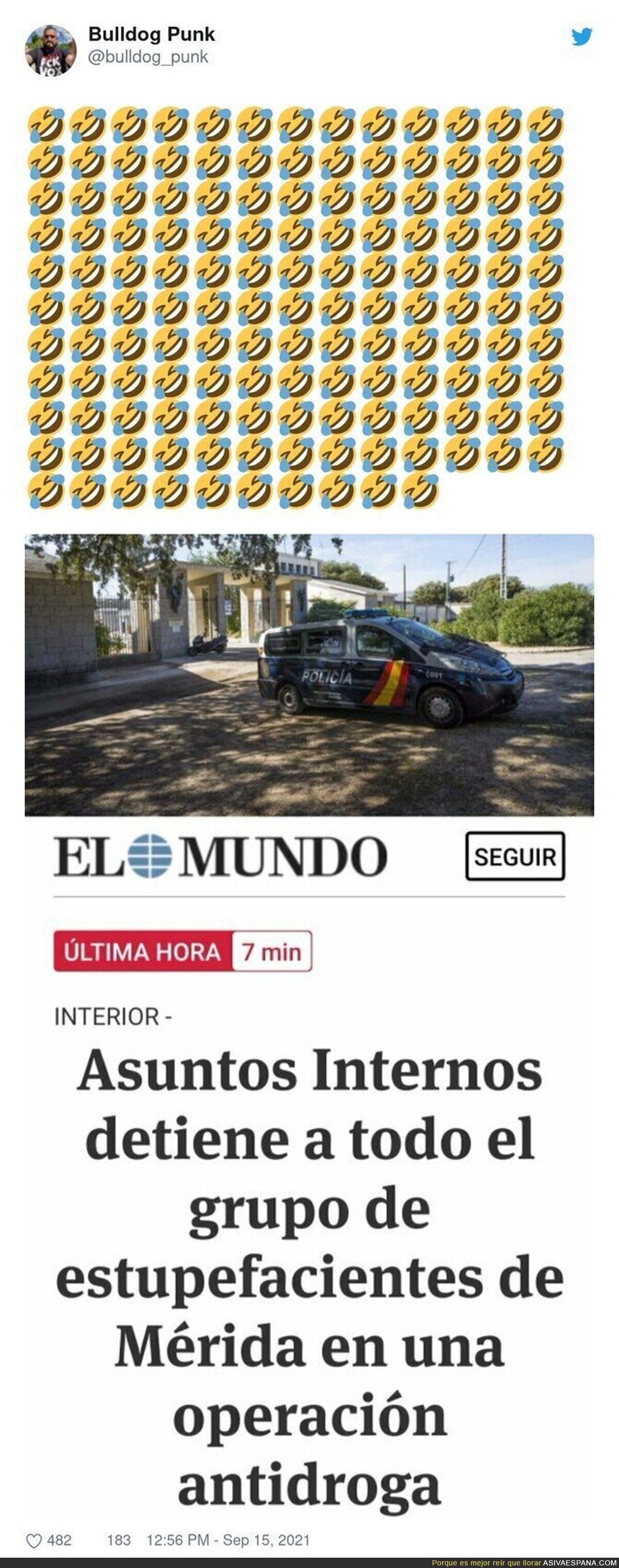 El jefe de policía era Wiggum, por @bulldog_punk