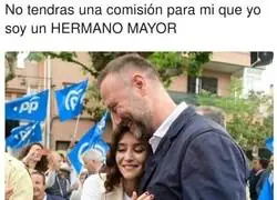 Paco quiere subirse al barco