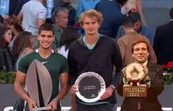 Porque seremos fascistas, pero sabemos dar el pelotazo