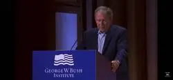 Ins&oacute;lito momento protagonizado por el ex presidente estadounidense George W. Bush: "La decisi&oacute;n de un hombre de lanzar una invasi&oacute;n brutal y totalmente injustificada de Irak... quiero decir de Ucrania"