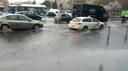 As&iacute; se ponen las carreteras de Madrid a la que llueve un m&iacute;nimo