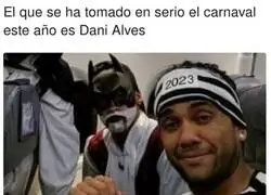 Dani Alves y su gran outfit