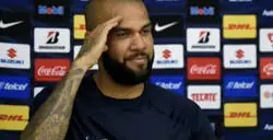 El periodismo de verg&uuml;enza criminalizando a la v&iacute;ctima de Dani Alves con este lamentable titular