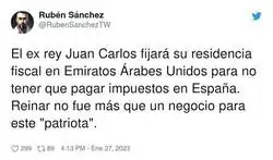 El Rey Juan Carlos se r&iacute;e de Espa&ntilde;a