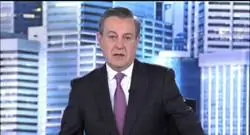 Las inaceptables formas del presentador de noticias de Telecinco para dirigirse a Podemos