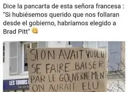 Espectacular esta pancarta en Francia