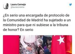 Encargada de protocolo que se salta el protocolo