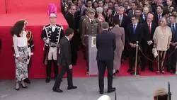 El bochorno absoluto de Bola&ntilde;os en el acto del 2 de mayo